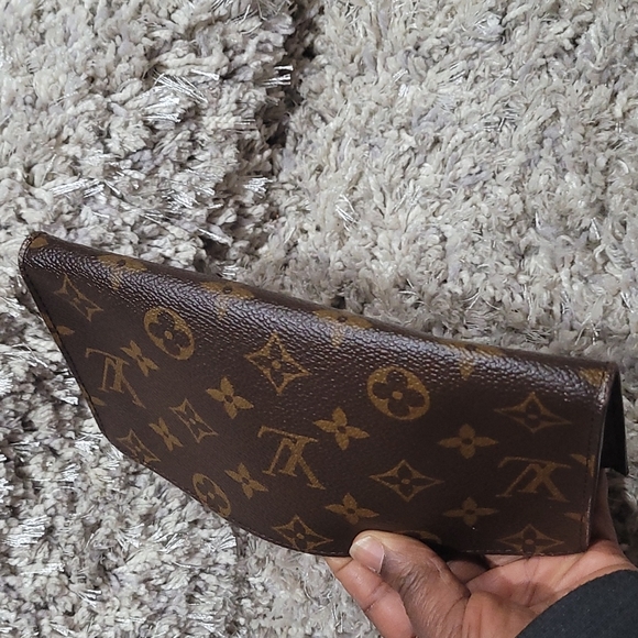 Louis Vuitton Cosmetics Pouch / Pochette - Picture 9 of 16